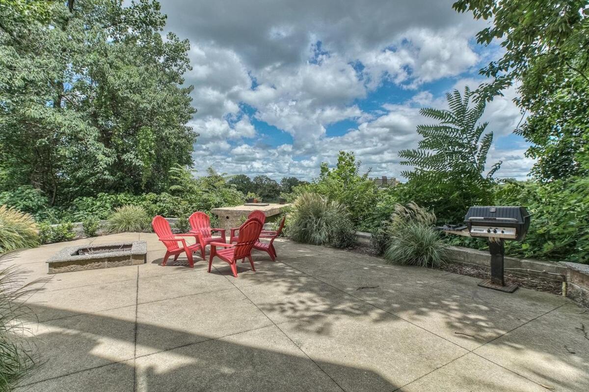 Walk To Broadway Riverfront Condo With Pool Nashville Exterior photo
